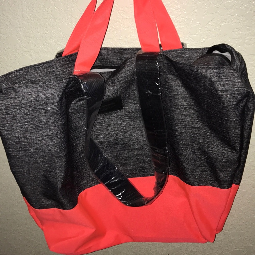 Medium weekender bag